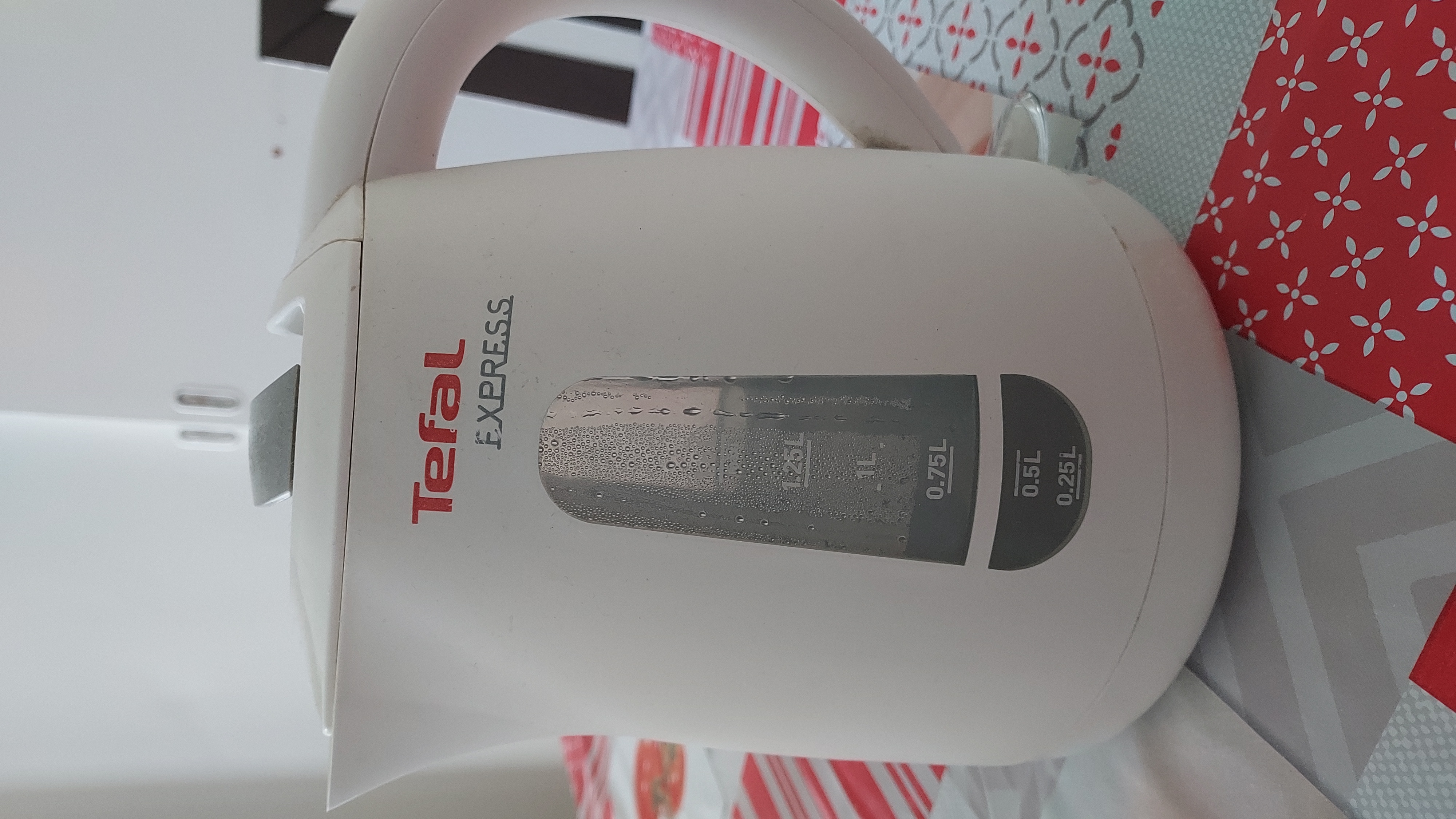 Bouilloire �lectrique 20 Bagn�res-de-Bigorre (65)