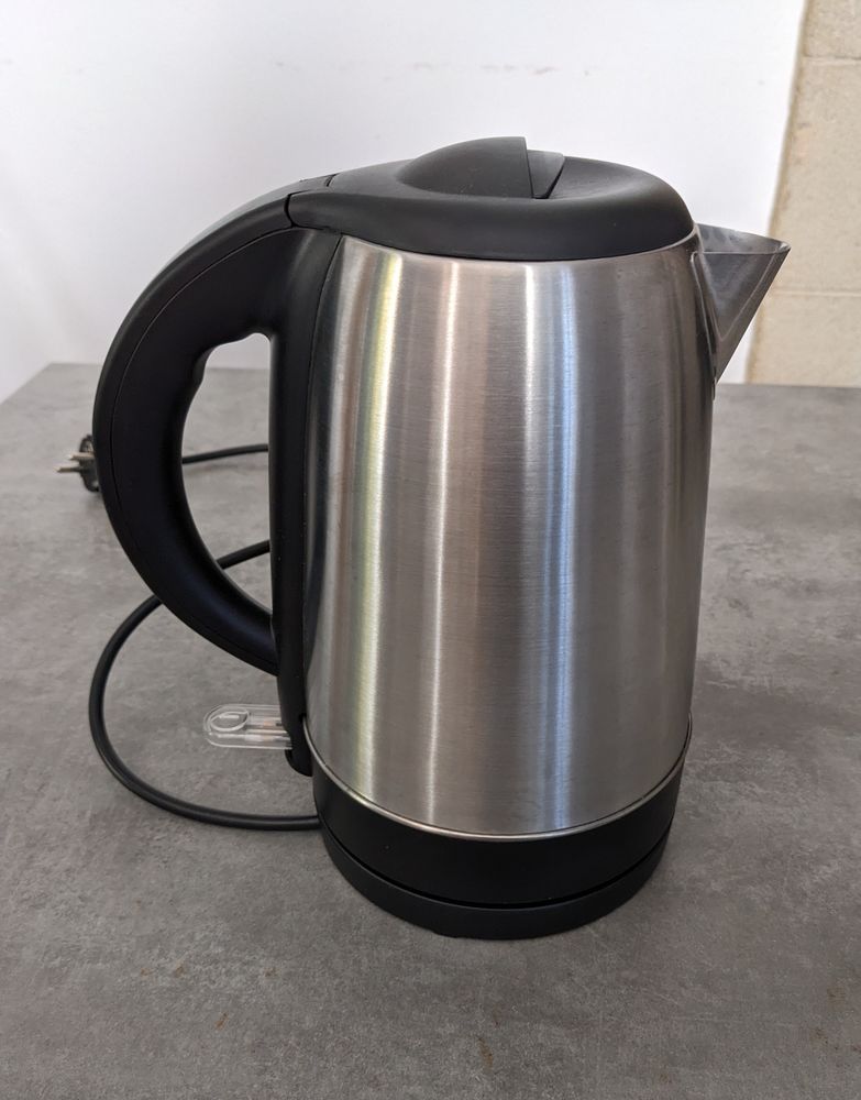 bouilloire neuve utilis�e 3 fois en parfait �tat de marche.
15 Marseille 13 (13)