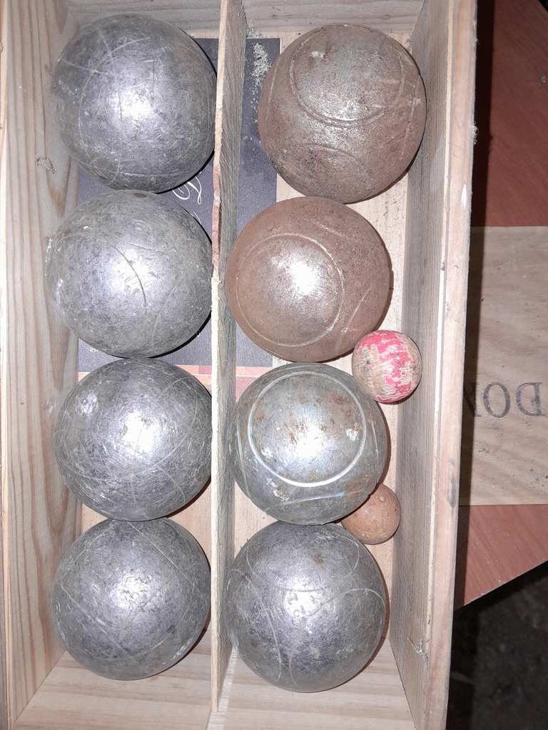 Lot de Boules de P�tanque en M�tal avec Bo�te en Bois 75 Vescovato (20)