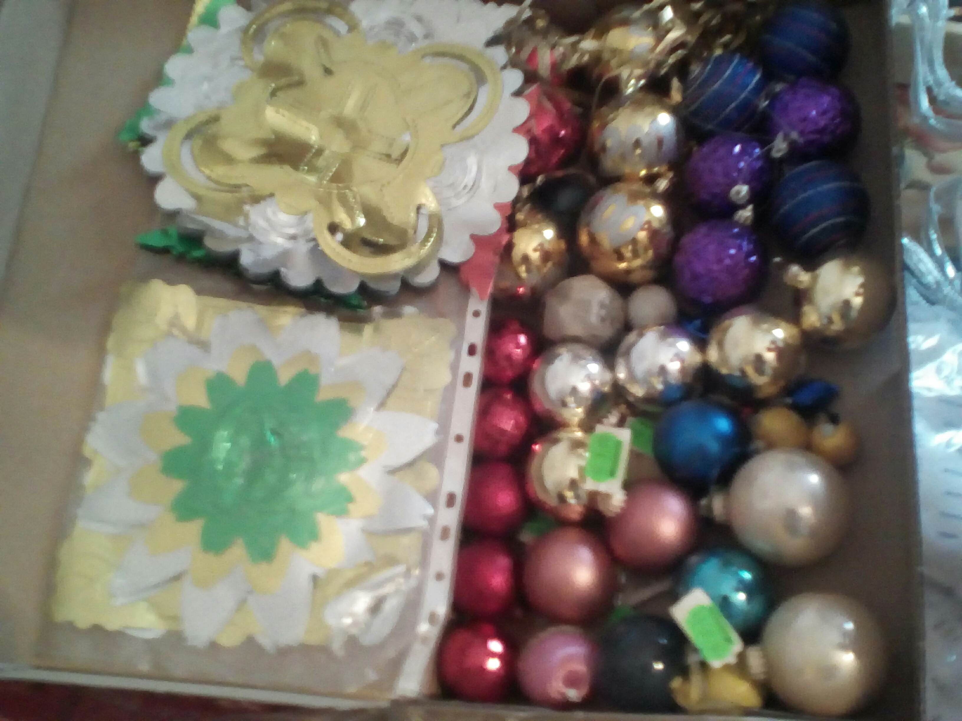 Lot de boules pour sapin 30 Charleville-M�zi�res (08)