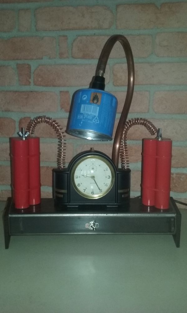 BOUM ! Lampe indus 70 Chennevi�res-sur-Marne (94)