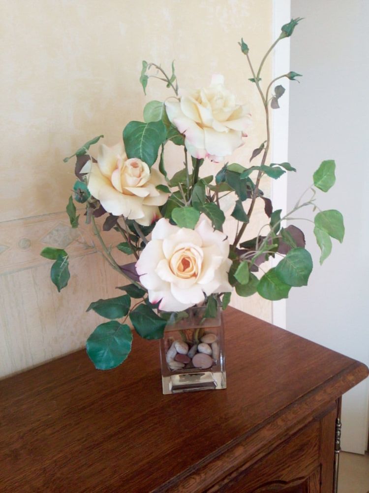 Bouquet de roses en tissu dans un vase en verre - Haut. 50cm 12 Genas (69)