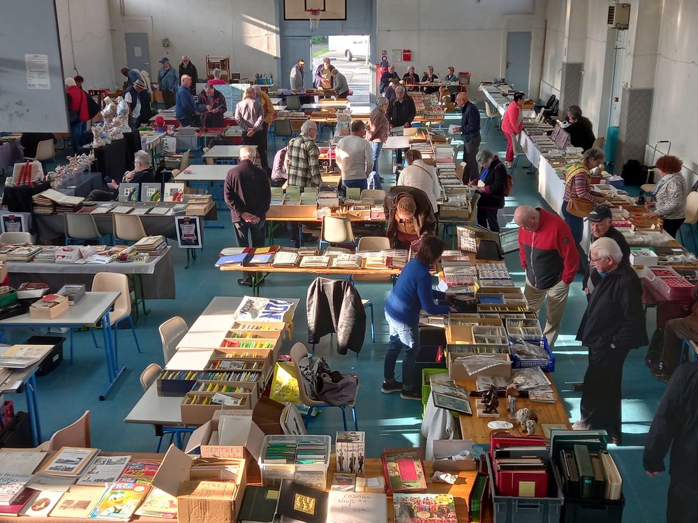 Bourse toutes collections "Carr&eacute; d'Aytr&eacute;" 0 La Rochelle (17)