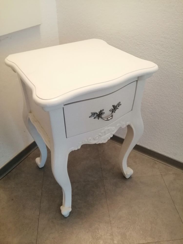 Bout de canape 80 Nice (06)