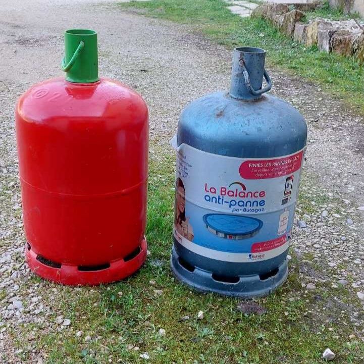 Bouteille de gaz 13kg vide 10 Pernes-les-Fontaines (84)