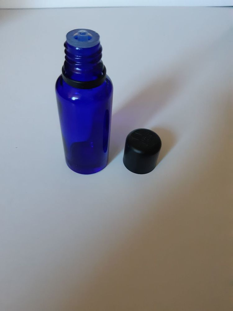 bouteille bleue de chine en verre 30 ml vide 1 La Seyne-sur-Mer (83)