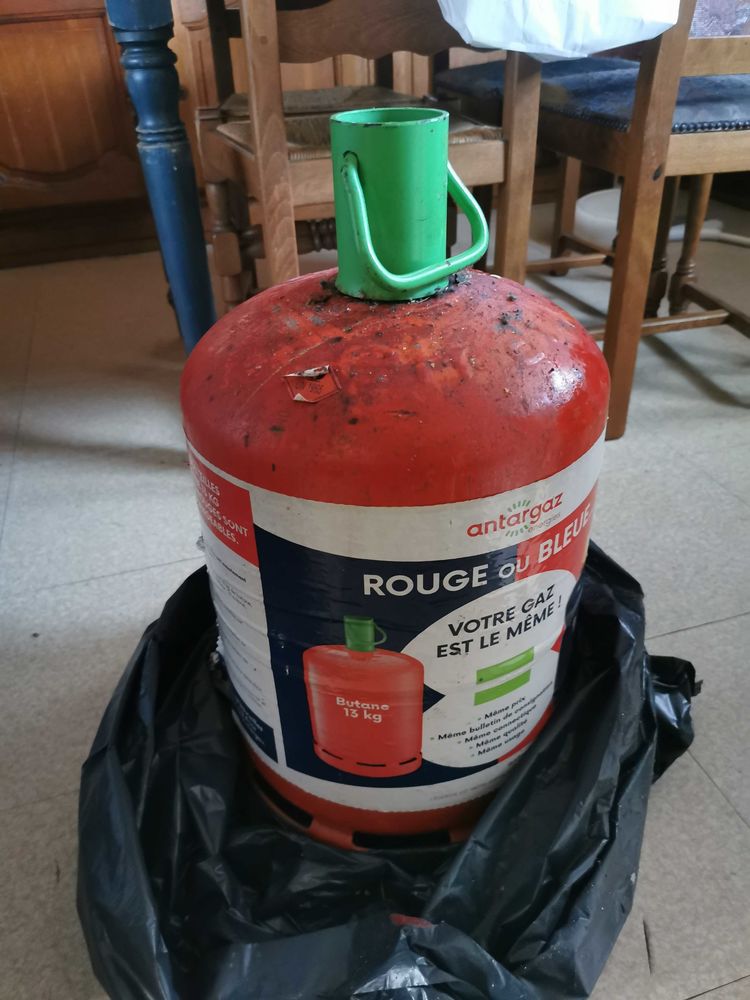 bouteille de gaz butane vide 5 Montigny-le-Bretonneux (78)