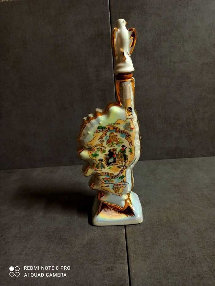 Bouteille / carafe en Porcelaine de France 30 Bourg-Blanc (29)