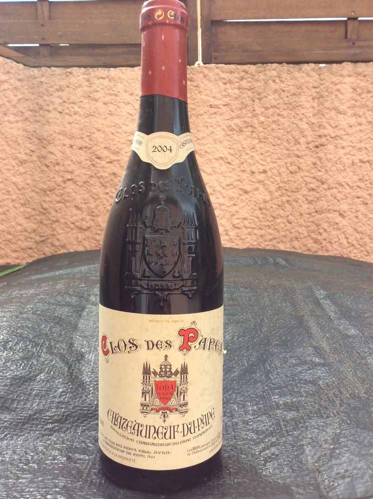 1 Bouteille de chateauneuf du Pape rouge, ann�e 2004 100 Breuillet (91)