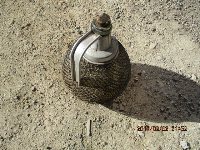 Bouteille entour�e de fer 60 Castres (81)