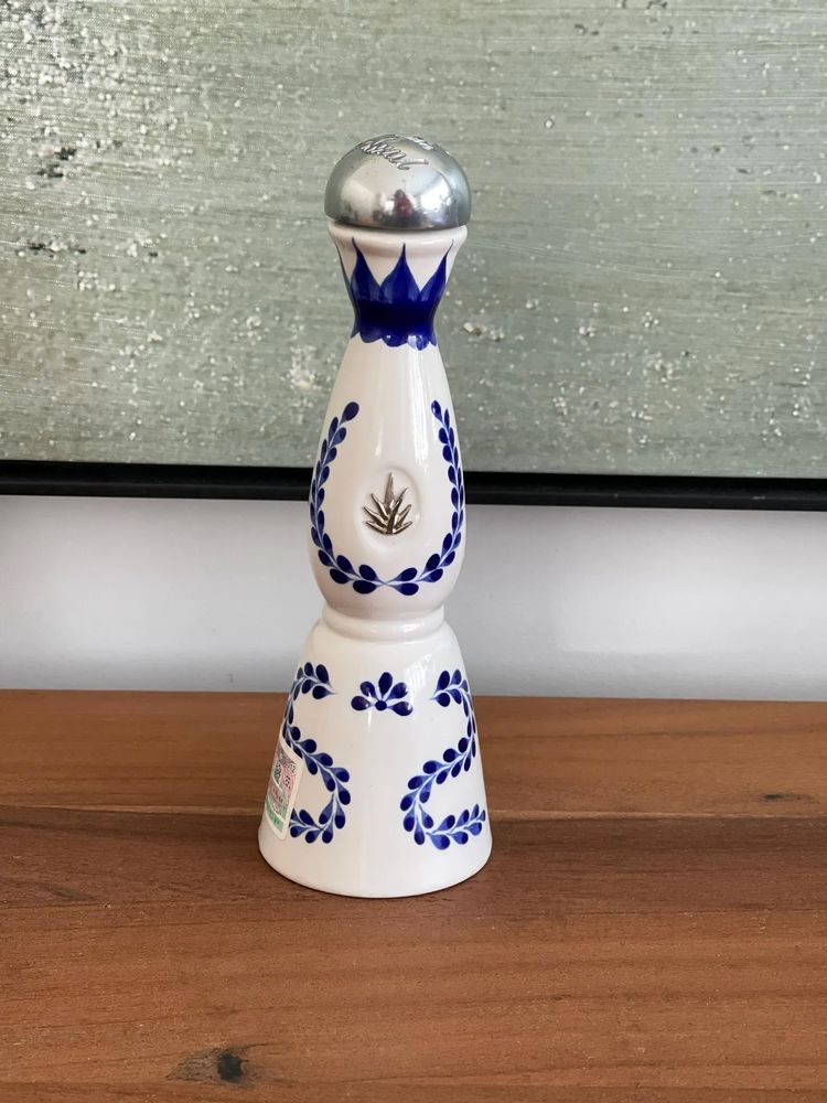 Bouteille t�quila de collection 100 Paris 20 (75)