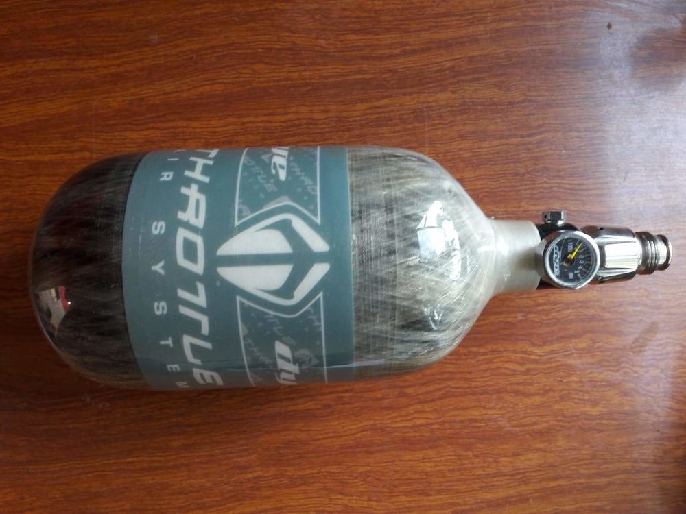 Bouteille Dye Throttle 2011 1.1L Kevlar 100 Tr�gomeur (22)