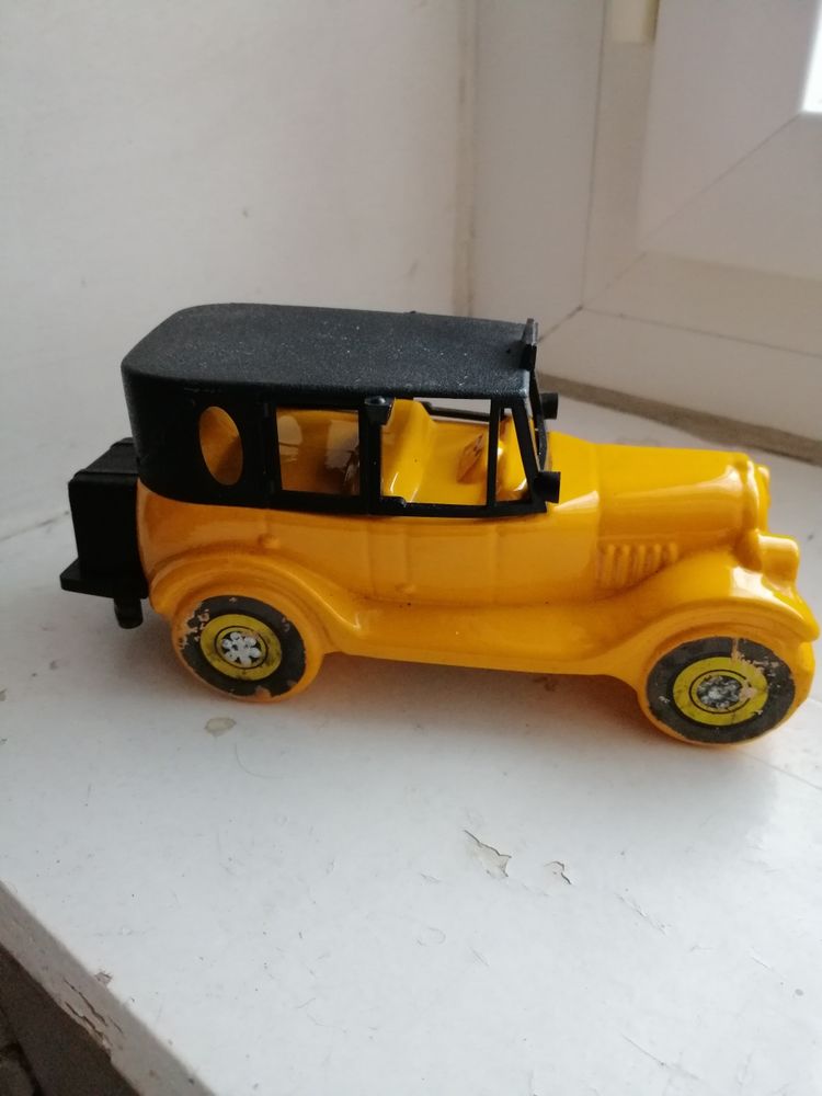 Bouteille vide Avon 10 Venizy (89)