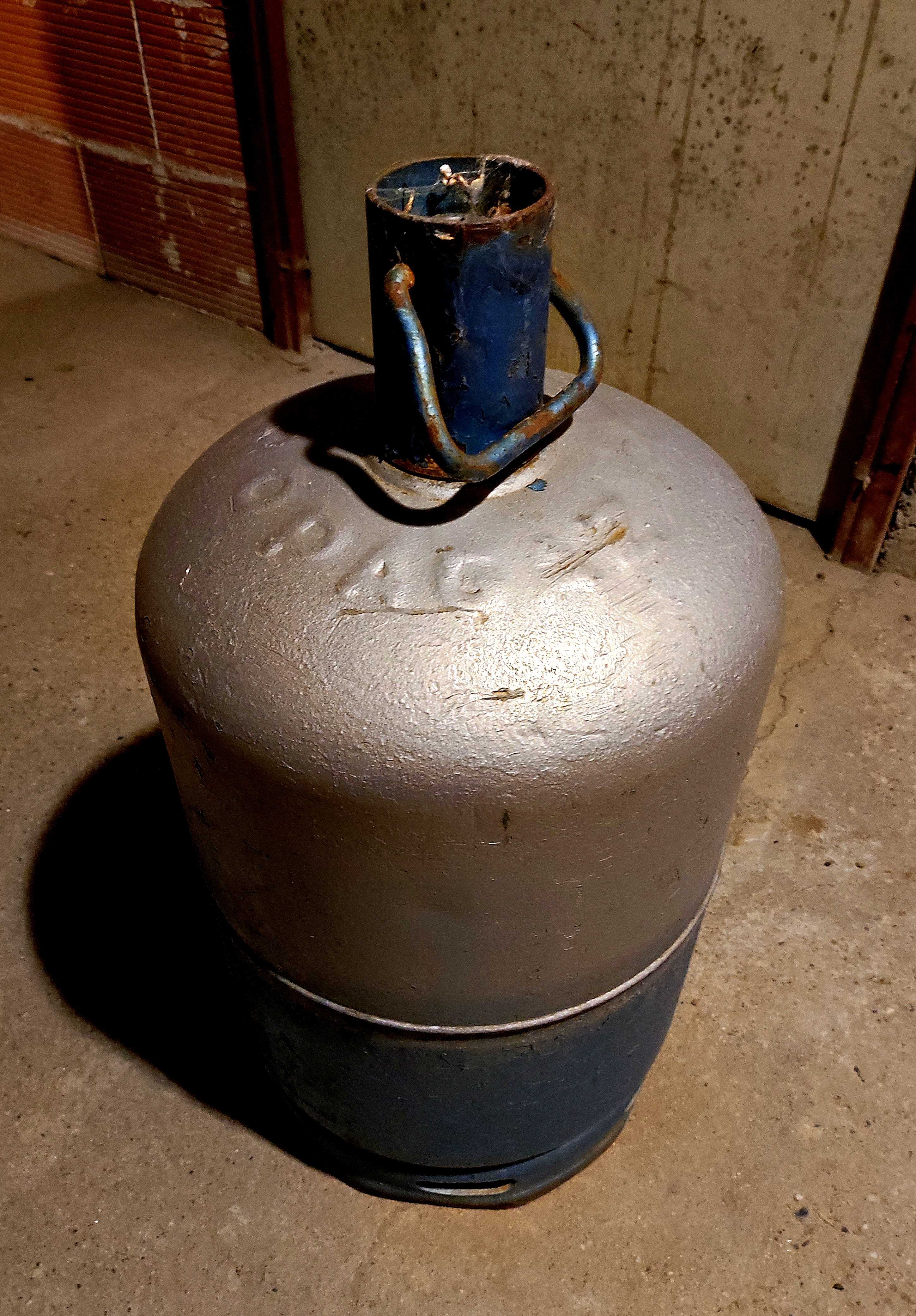 Bouteille de gaz vide, Id�al pour �change 8 Chazelles-sur-Lyon (42)