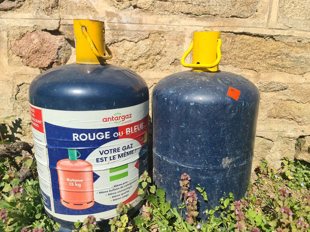 Bouteilles de gaz 13kg vides, butane, propane. 10 Banize (23)