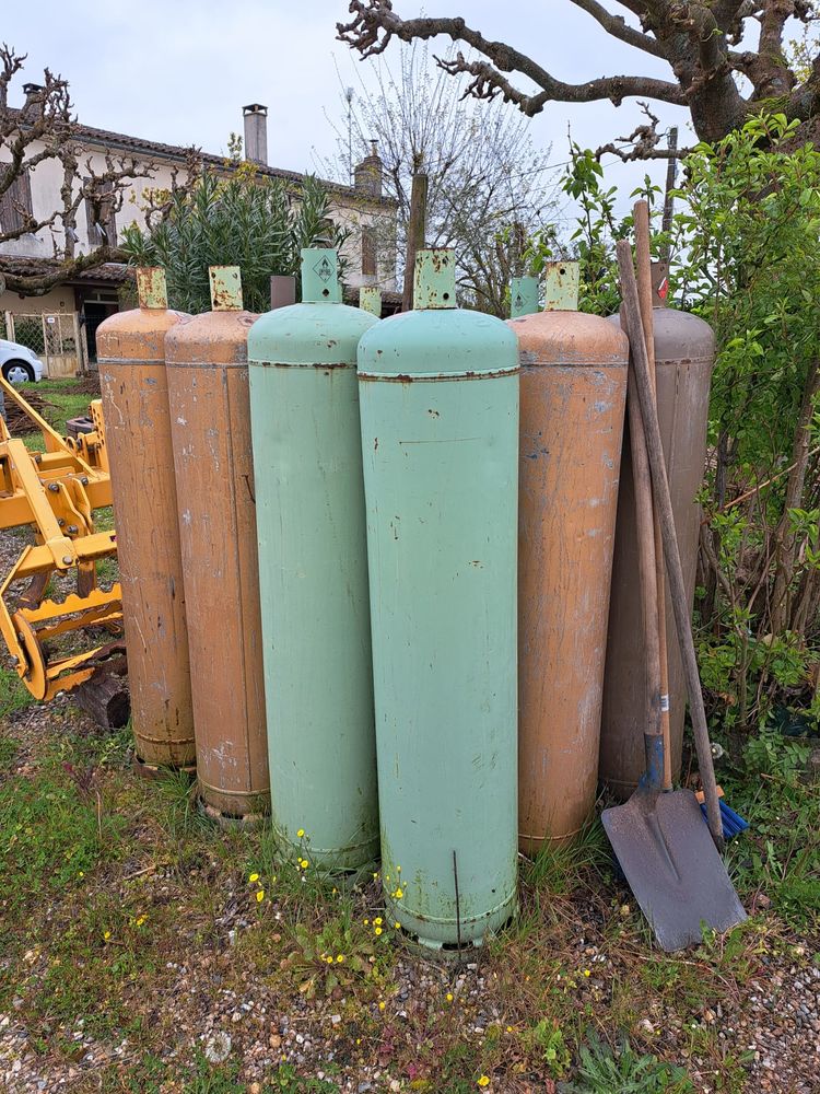 8 bouteilles de propane 360 Saint-�milion (33)