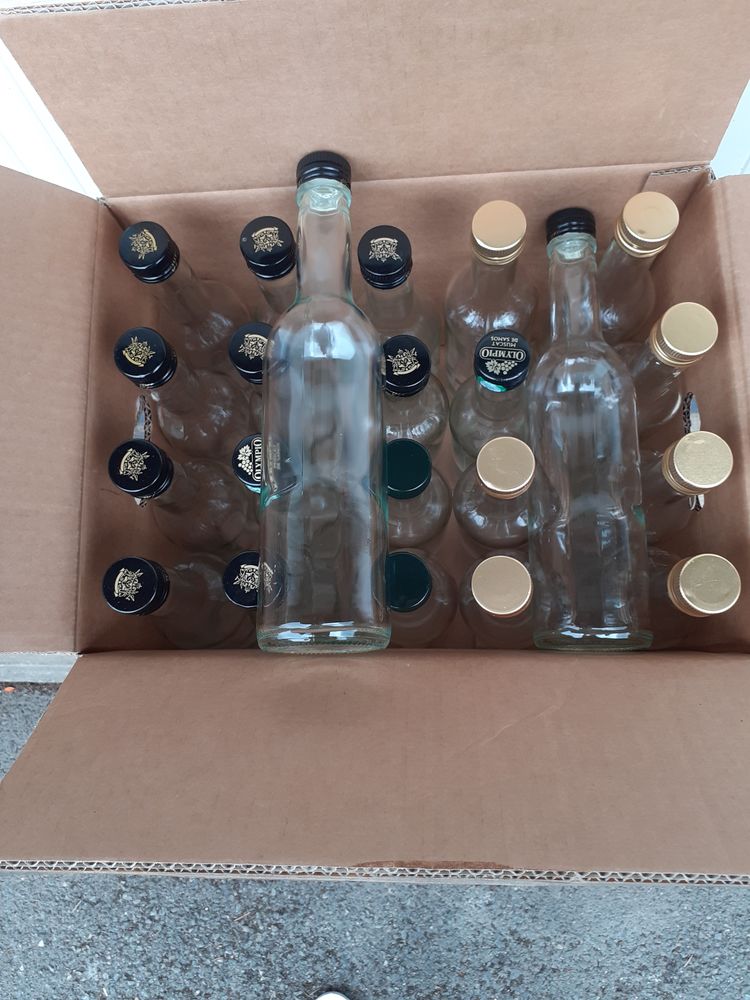 24 bouteilles en verre 1/2 litre bouchon vissant 12 Montlu�on (03)
