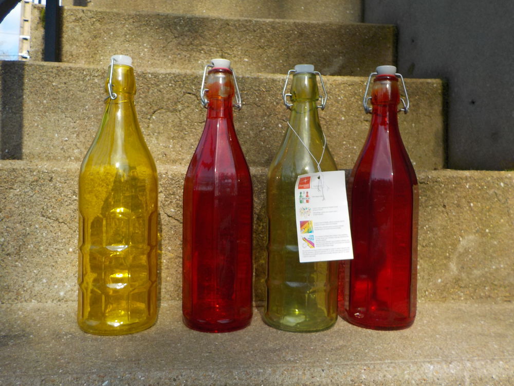 LOT DE 4 BOUTEILLES EN VERRE VIDES AVEC BOUCHON A ETRIER 8 Bubry (56)