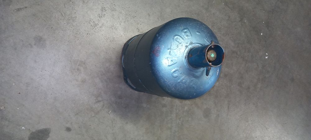 3 bouteilles de gaz 5 Carquefou (44)