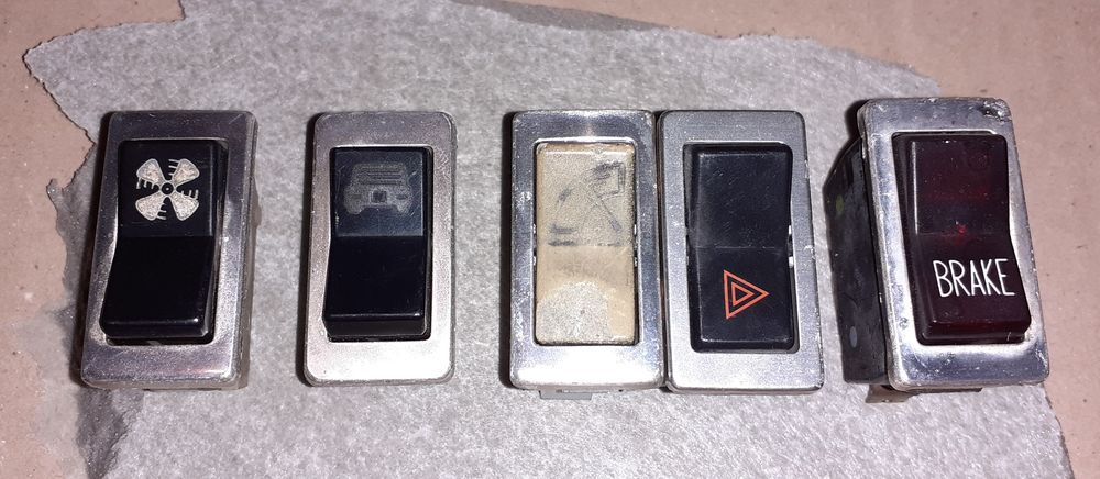 bouton interrupteur 4 L 5 Poey-de-Lescar (64)