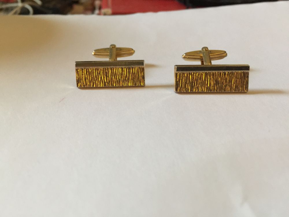 Bouton de Manchettes 15 Montpellier (34)