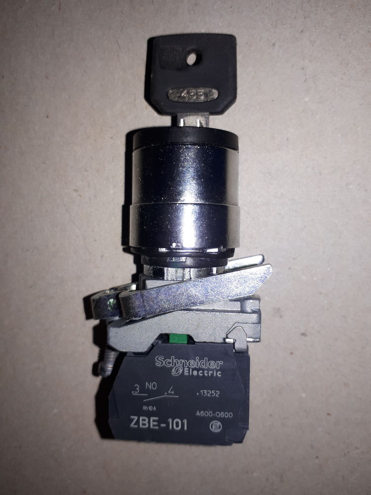 BOUTONS A CLEF SCHNEIDER (106) 25 Vend�me (41)