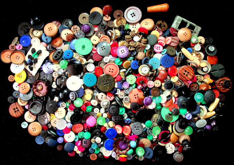 LOT N�1- 900 BOUTONS COLORES COULEUR proche du style Vintage 30 Gravelines (59)