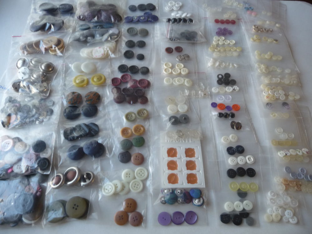 Boutons de couture divers (tailles, couleurs, formes, foncti 2 Mouvaux (59)
