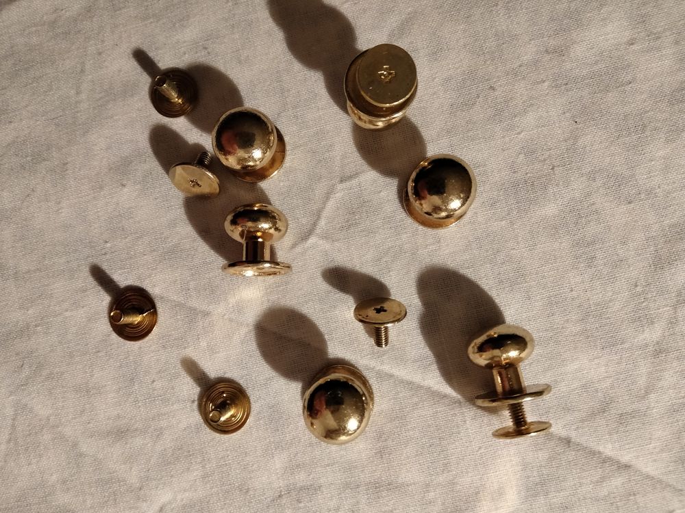 Lot de 6 boutons laiton. 8 Vierzon (18)