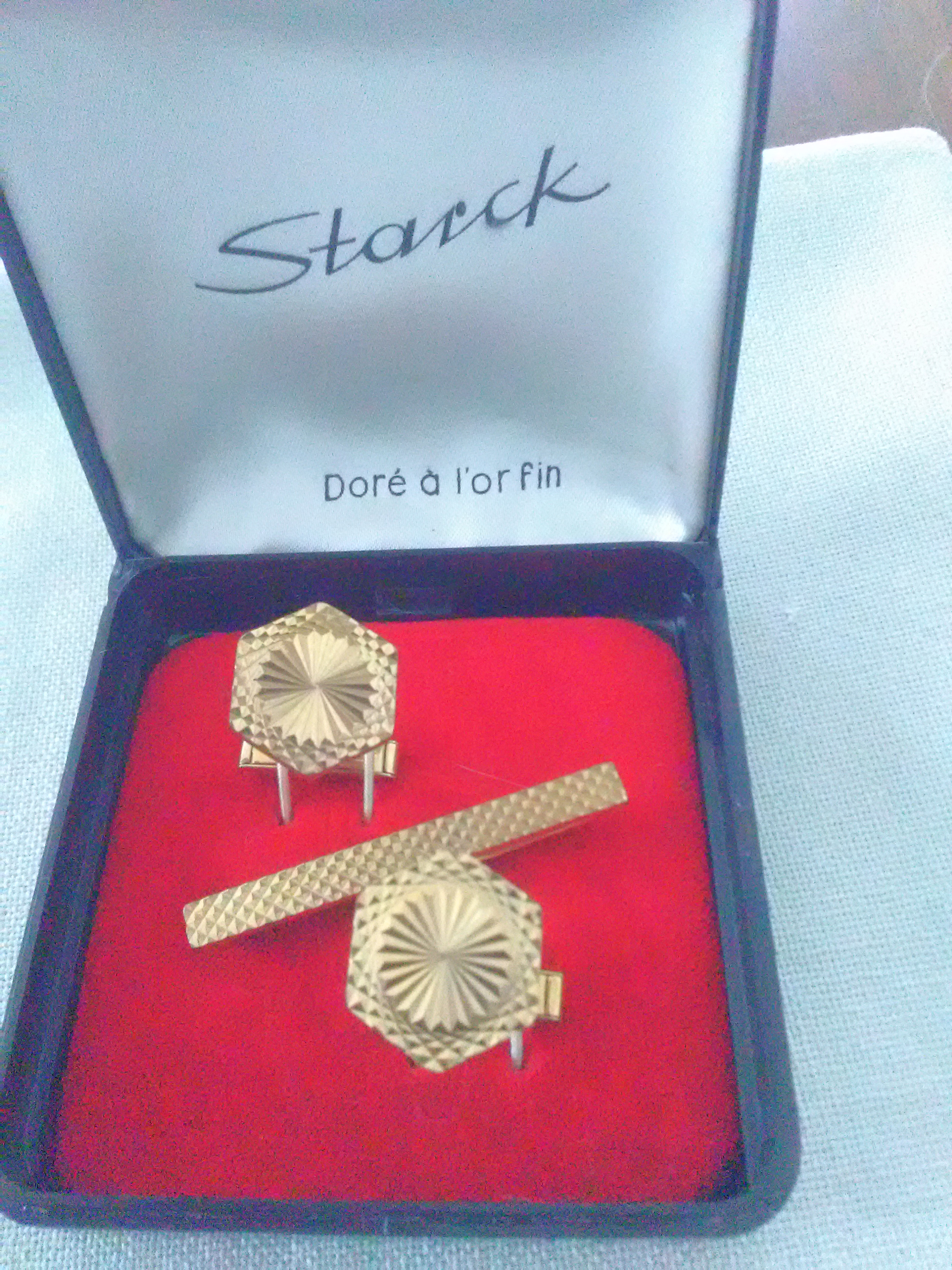 Boutons de Manchettes et Barette de Cravate / l'ensemble 20 Cavaillon (84)