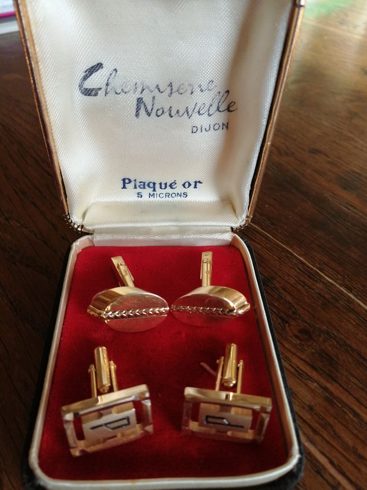  boutons de manchettes plaqu� OR 0 Charolles (71)