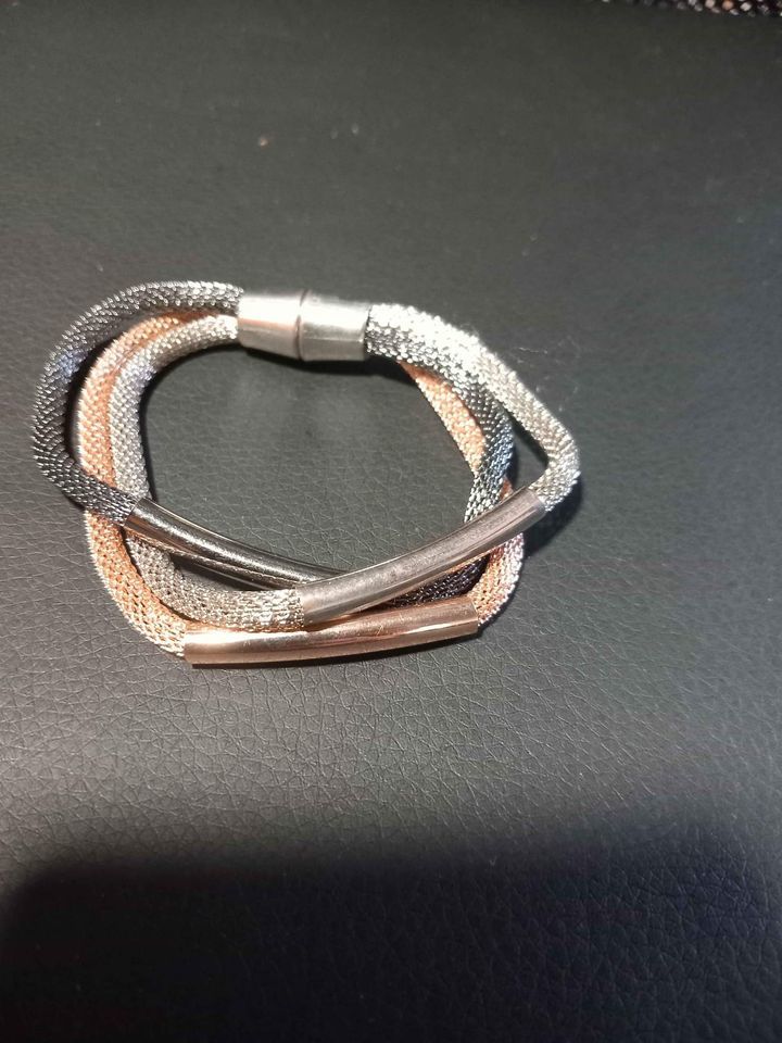 Bracelet aimant� 3 couleurs 2 La Fert�-sous-Jouarre (77)