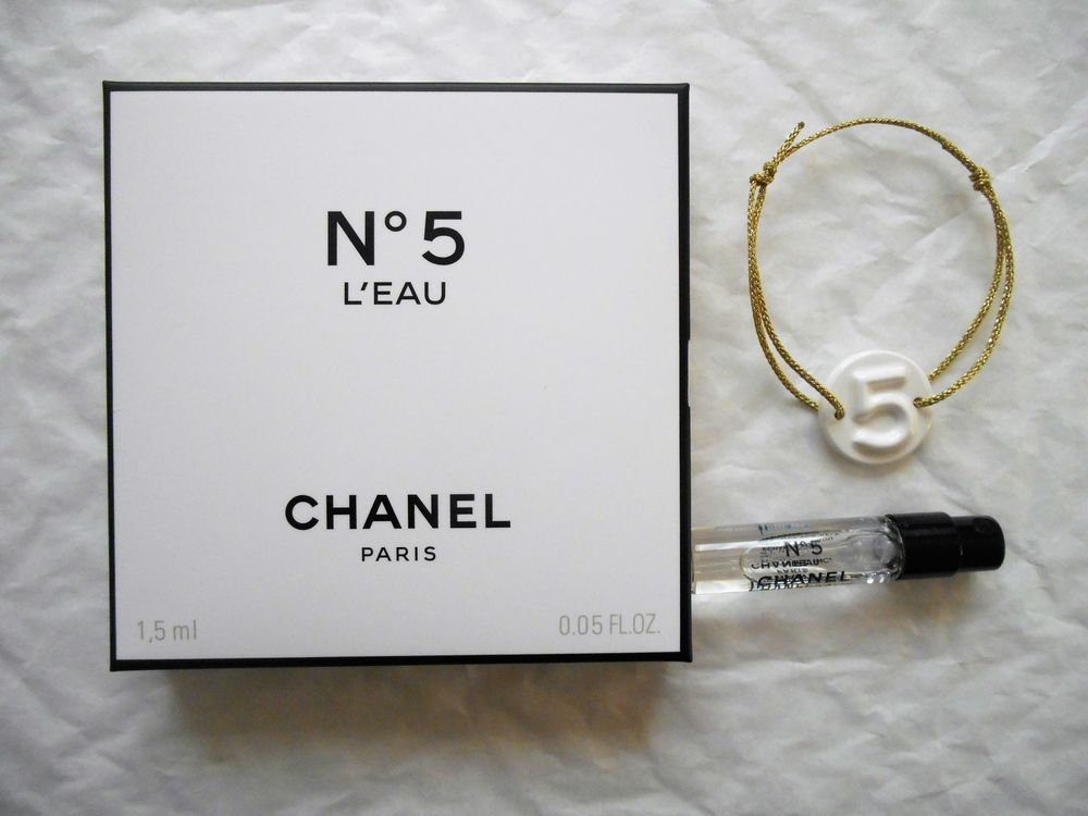 Bracelet en c�ramique avec l'�chantillon Parfum Chanel N�5 10 Villejuif (94)