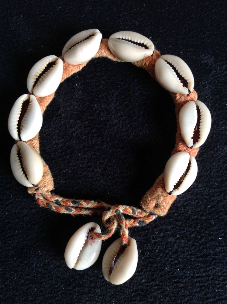 BRACELET COQUILLAGE Envoi Possible
4 Tr�gunc (29)