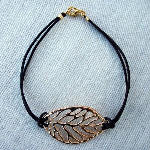 Bracelet cuir marron avec feuille filigrane dor�e, plaqu� Or 18 Alata (20)
