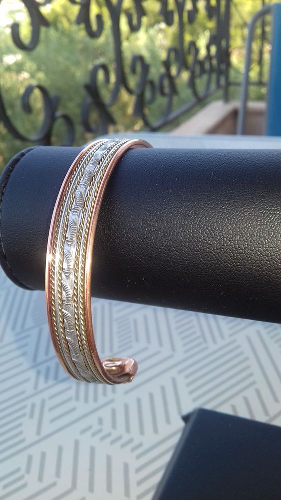 Bracelet cuivre et aimant 10 Toulon (83)