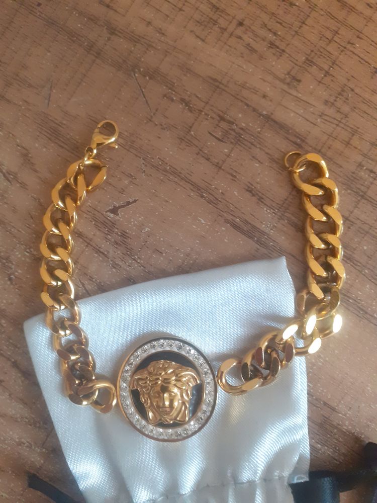 Bracelet dor� m�dusa Neuf 50 Guingamp (22)