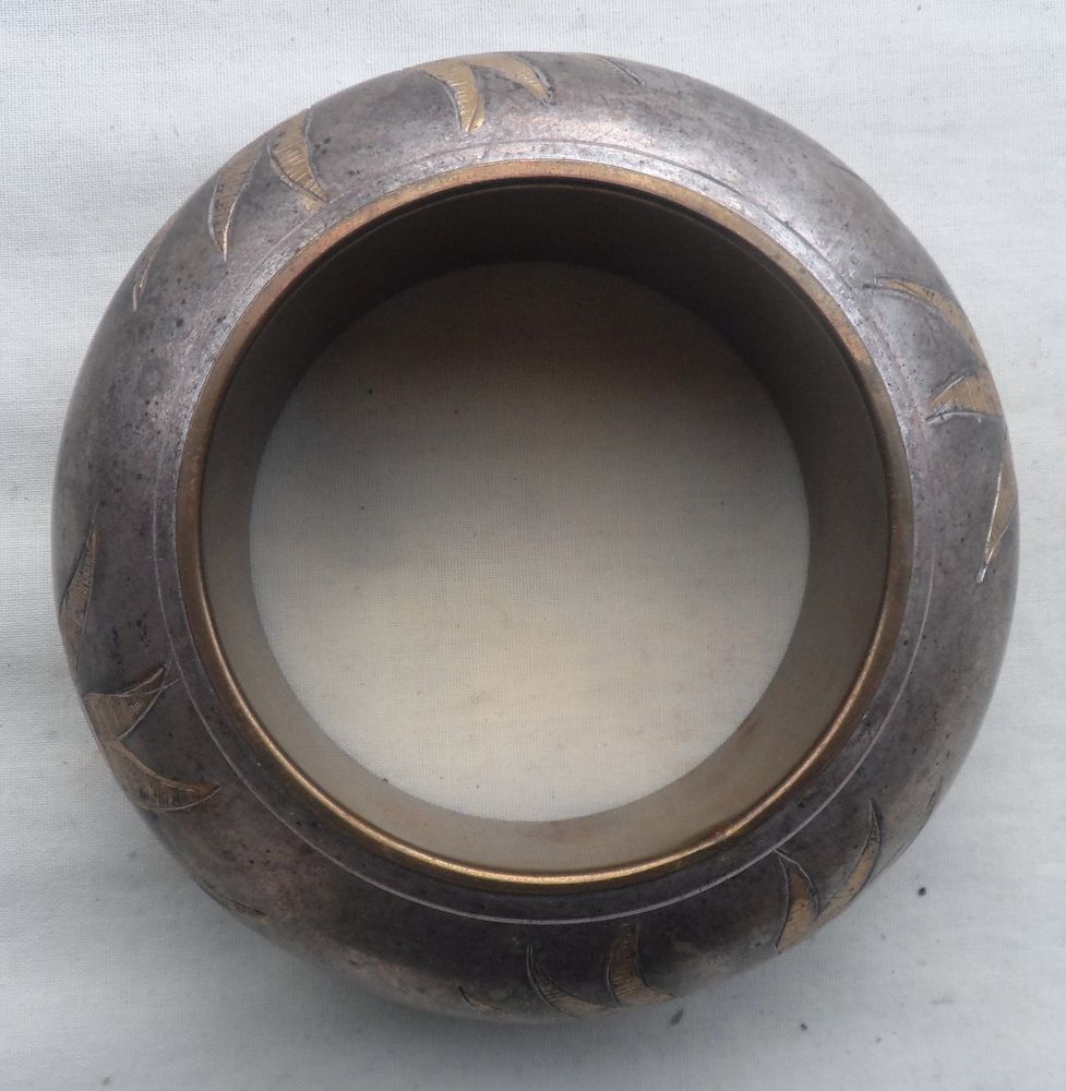 Bracelet fantaisie laiton �pais tr�s joli neuf jamais port� 50 Castries (34)