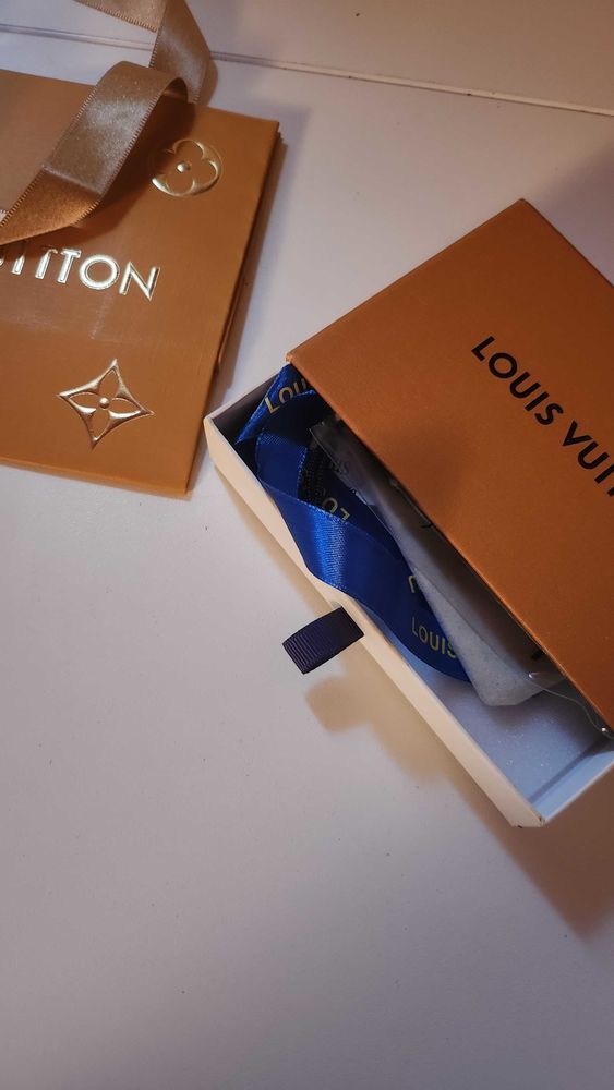 Bracelet Louis Vuitton Slim 135 Paris 14 (75)