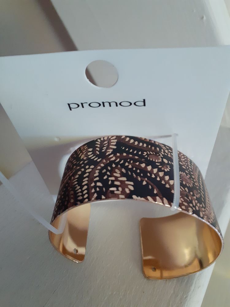 BRACELET MANCHETTE FEMME NEUF
6 Barbizon (77)