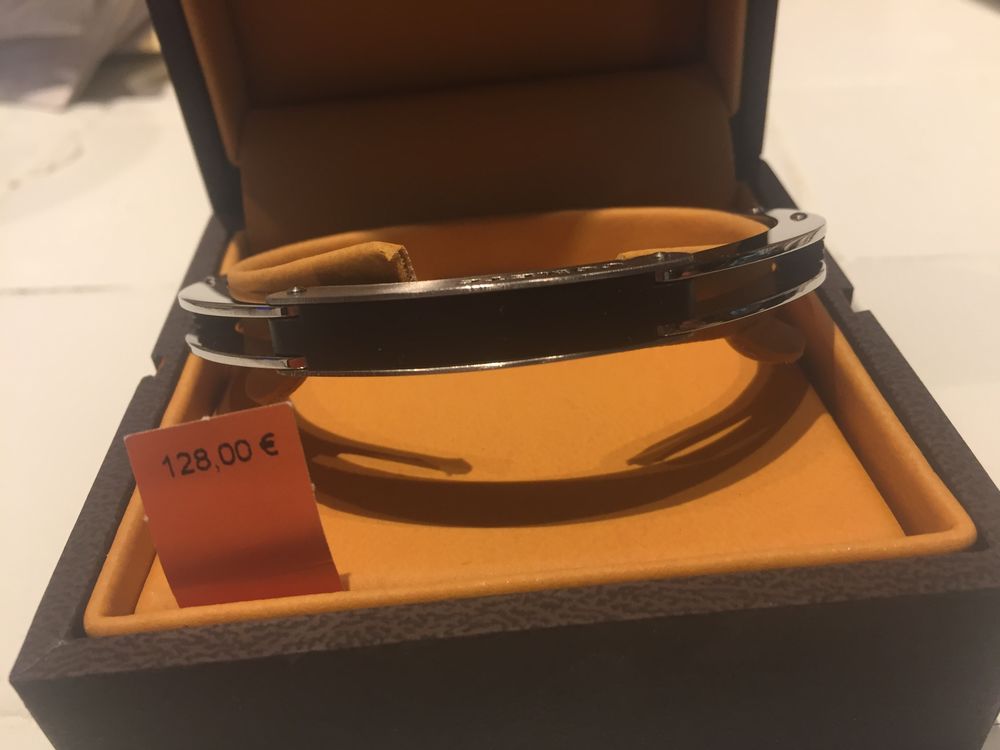 bracelet marque com�te ubr 219, 159 La Ciotat (13)