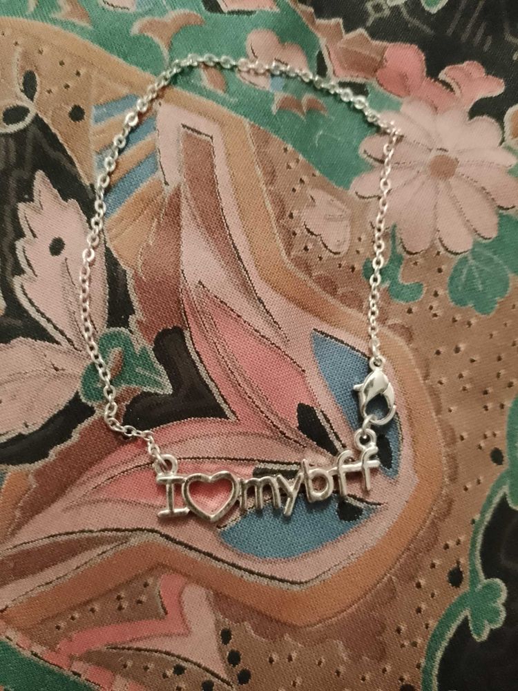 bracelet en m�tal argent� i love my bff enfants. 4 Carqueiranne (83)