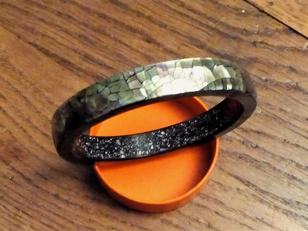 Bracelet en Nacre et Pierre de 1,2 cm de large-Neuf- Scooter 50 Paris 15 (75)