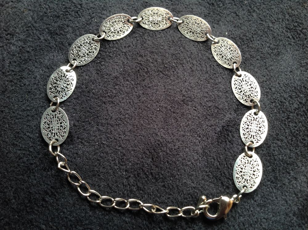 BRACELET OVALE ARGENT� ARABESQUES 23 cm Envoi Possible
4 Tr�gunc (29)