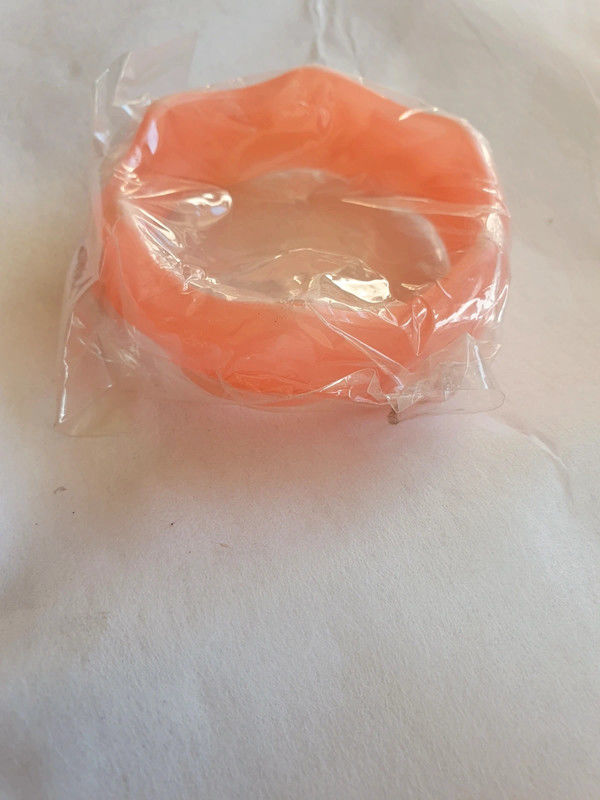 Bracelet rose clair neuf - encore emball� 1 Aubvillers (80)