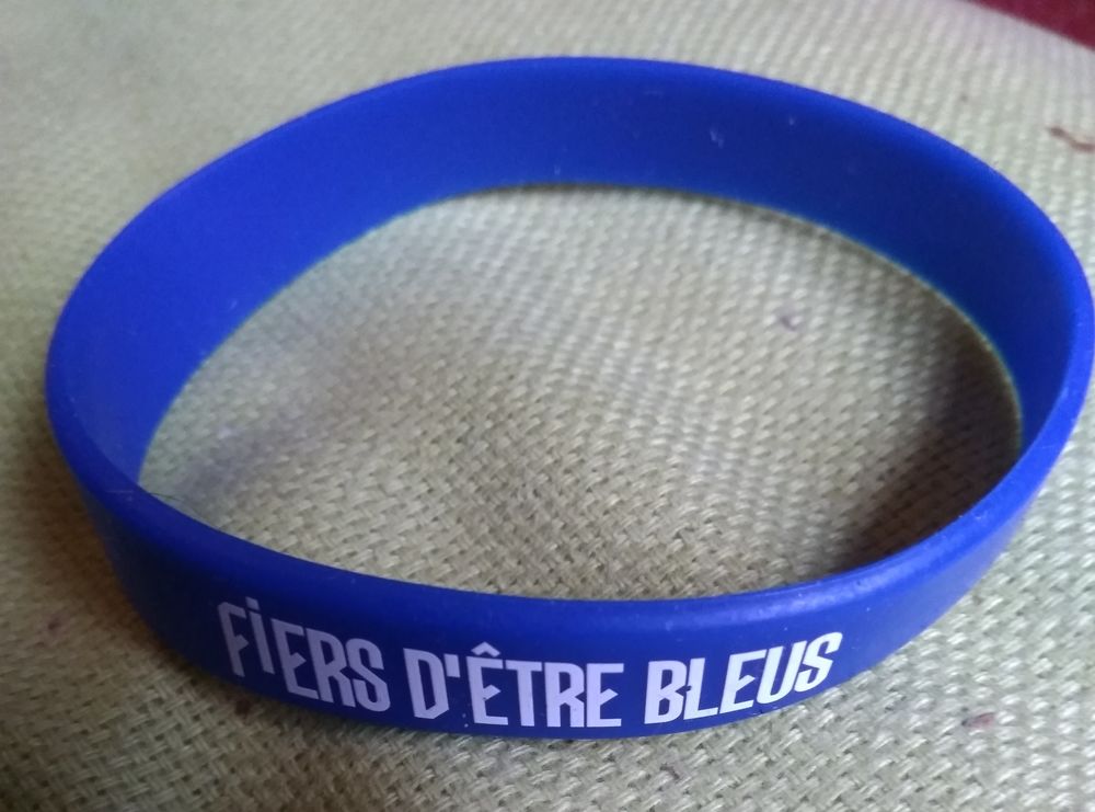 bracelet supporter football fiers d'etre bleus 2 Beauchamp (95)