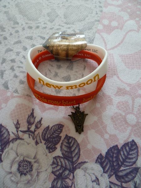 Bracelet twilight cullen cin�ma film volturi vampi 2 F�ves (57)