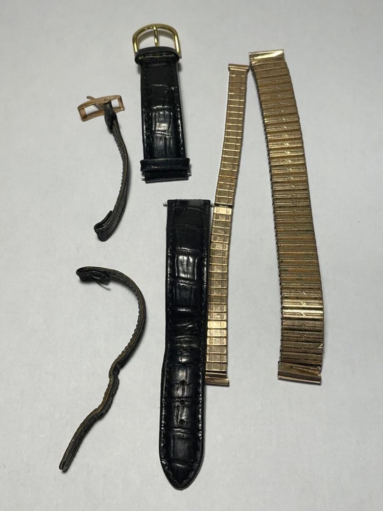 Lot de 4 Bracelets pour Montre Poignet en Etat (9-39/2)
18 Paris 4 (75)