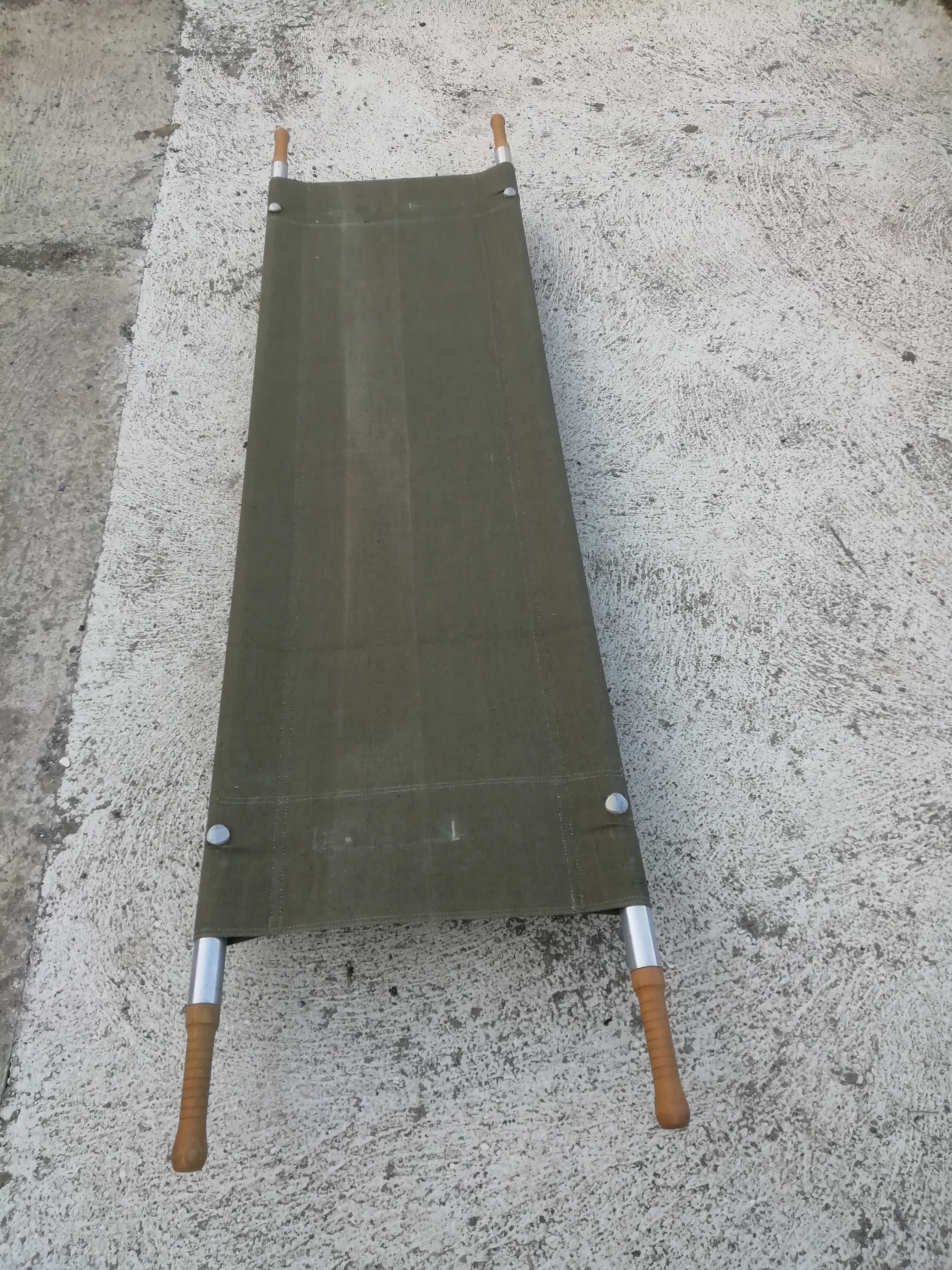 Brancard militaire 30 Delut (55)