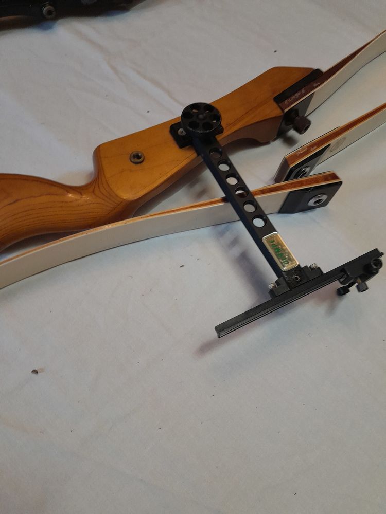 Arc branches 38lb.plus viseur.. 80 Ma�l-Carhaix (22)